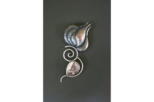 Brooches, Pins