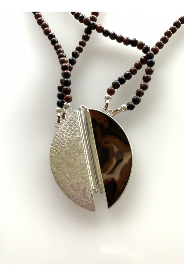 Neckpiece with Brazilian agate
